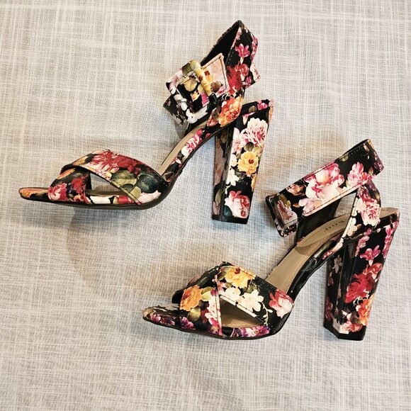 NWOT BAMBOO Black & Pink Floral Chunky 5" Heel Ankle Strap Senza Sandal Size 9 - Picture 3 of 6